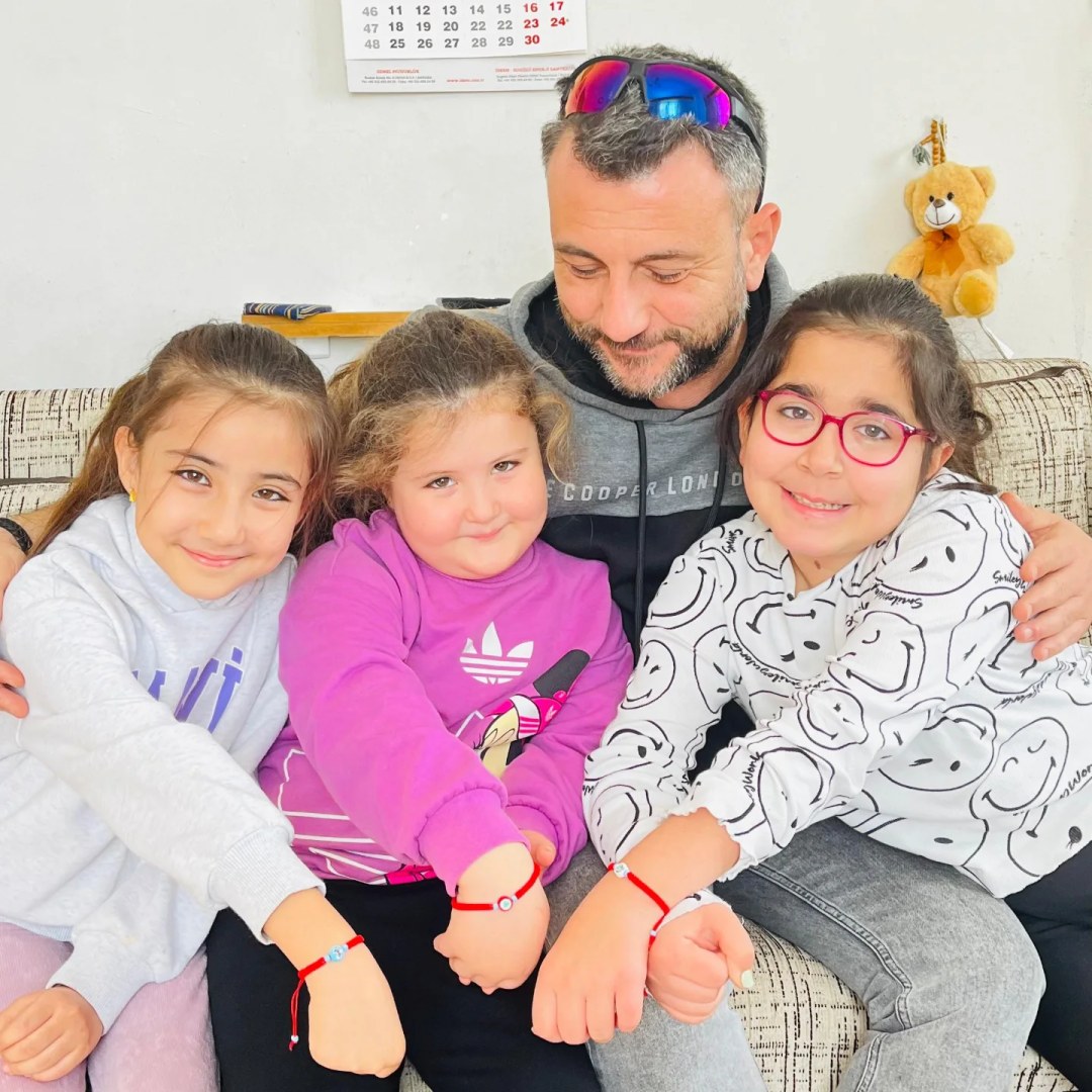 Sadece bir çocuğun gülümsemesi için bile yolları